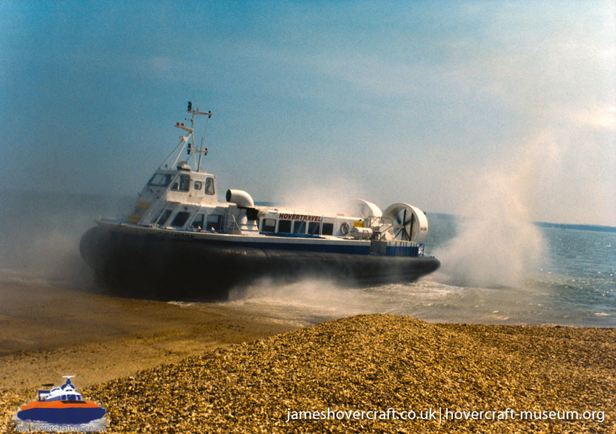 AP1-88 hovercraft promotional day by BHC -  (credit: The <a href='http://www.hovercraft-museum.org/' target='_blank'>Hovercraft Museum Trust</a>).
